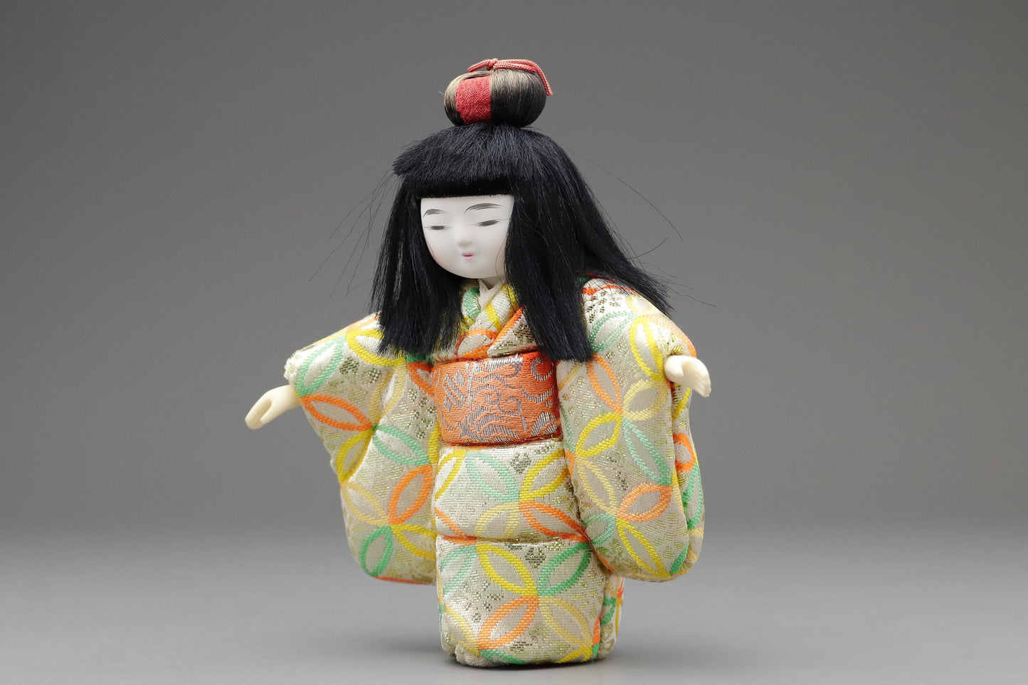 Japanese Kimekomi Doll – Traditional Kimono Figurine with Handcrafted Embroidered Silk – Vintage-Style Japanese Ornament – Made in Japan