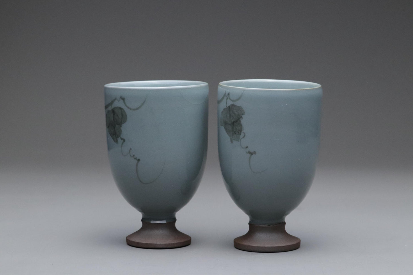 Japanisches Arita-Sake-Kelchset | Handbemalter Keramikkelch | Traditionelle Arita-Porzellankunst | Einzigartiges und kunstvolles Geschenk für Paare