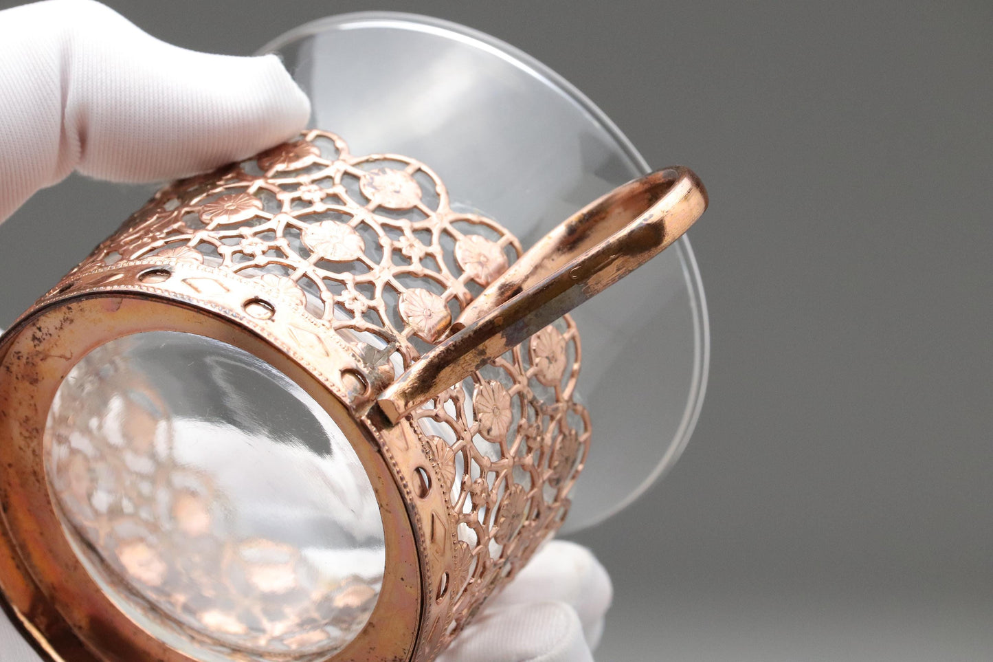 Vintage Glass Tea Cups with Ornate Copper Holders – Set of 5 – Mid Century Japanese Elegant Floral Design Mug – Retro Kitchen Drinkware