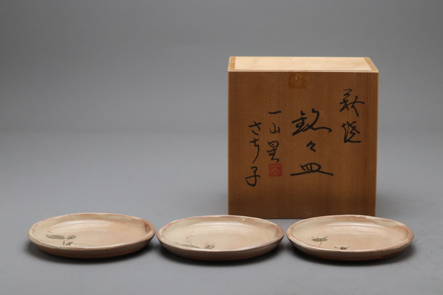 Japanese Hagi Ware Plates Set of 3 | Handpainted Wildflower Small Dishes | Ichiyansei Saito Sachiko | Meimeizara Wooden Box Tomobako Japan