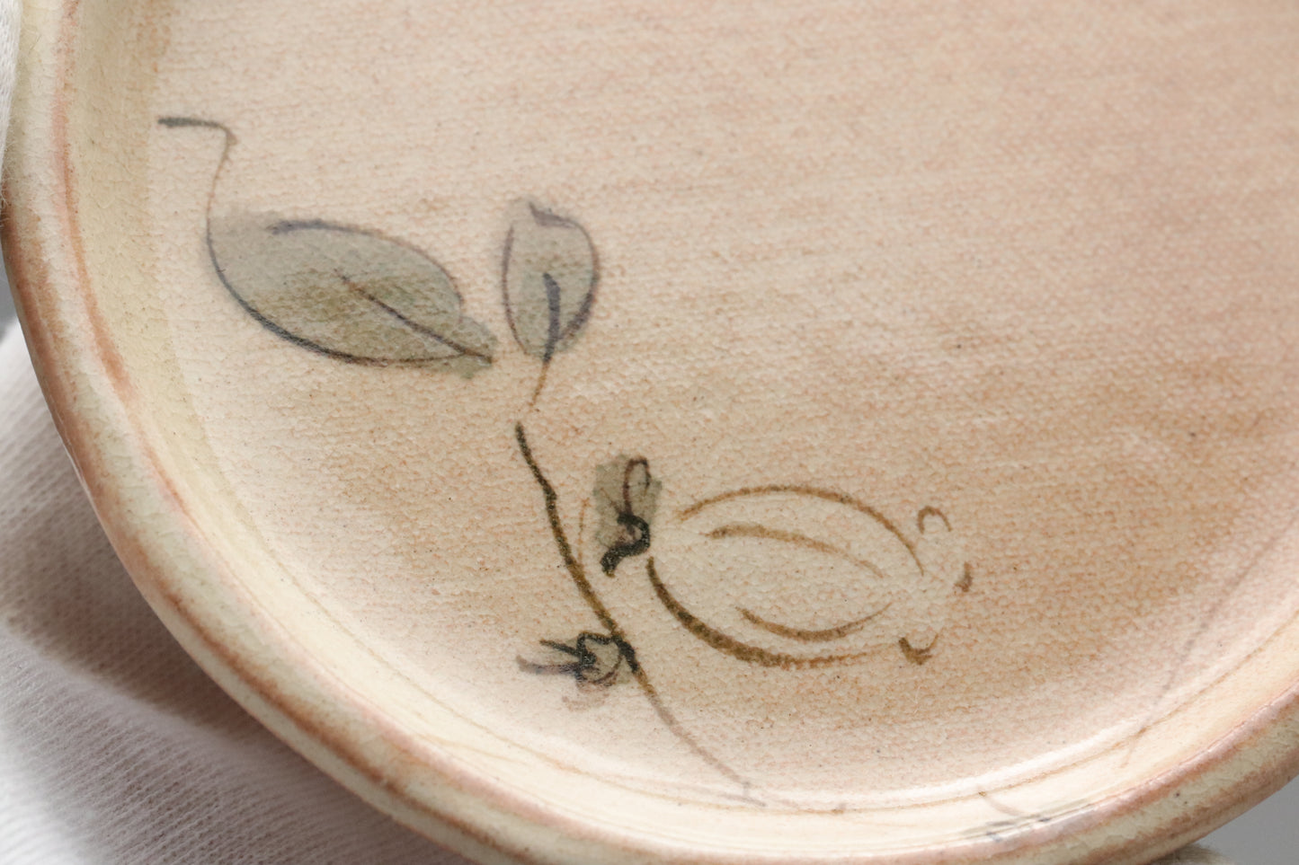Japanese Hagi Ware Plates Set of 3 | Handpainted Wildflower Small Dishes | Ichiyansei Saito Sachiko | Meimeizara Wooden Box Tomobako Japan