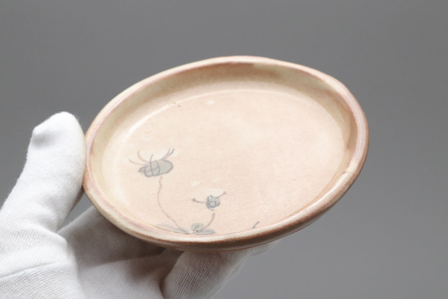 Japanese Hagi Ware Plates Set of 3 | Handpainted Wildflower Small Dishes | Ichiyansei Saito Sachiko | Meimeizara Wooden Box Tomobako Japan
