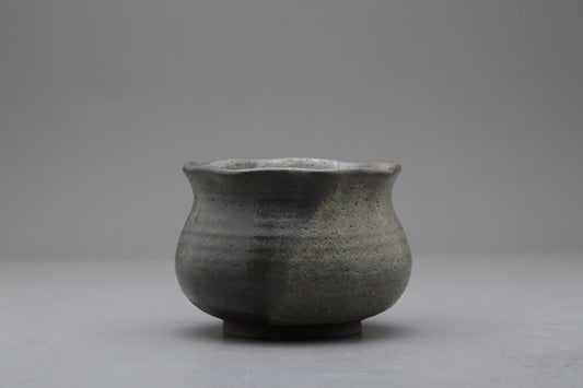 Vintage Japanese Pottery Mukozuke Bowl | Wabi Sabi Rustic Charcoal Gray Stoneware | Tea Ceremony Matcha Pot | Multiuse Art Dish 11cm Round