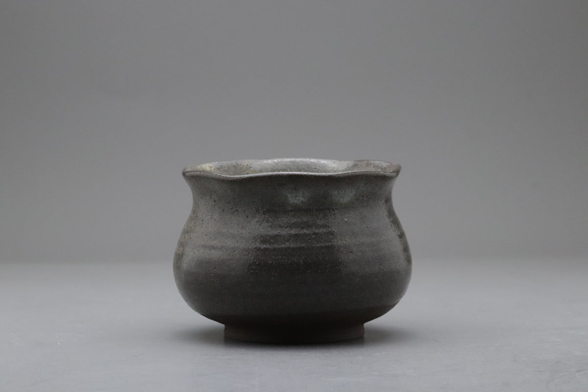 Vintage Japanese Pottery Mukozuke Bowl | Wabi Sabi Rustic Charcoal Gray Stoneware | Tea Ceremony Matcha Pot | Multiuse Art Dish 11cm Round