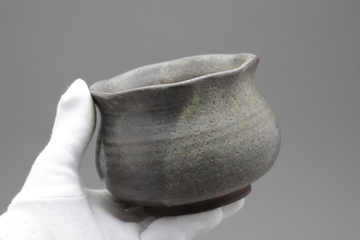 Vintage Japanese Pottery Mukozuke Bowl | Wabi Sabi Rustic Charcoal Gray Stoneware | Tea Ceremony Matcha Pot | Multiuse Art Dish 11cm Round