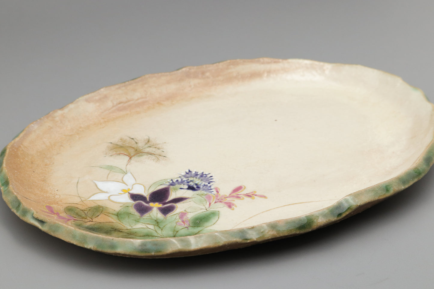 Authentischer Kyo-Ware-Teller mit handbemalten Blumen | Traditionelle japanische Keramikschale für Dekoration, zum Servieren und Ausstellen – ein einzigartiges Geschenk