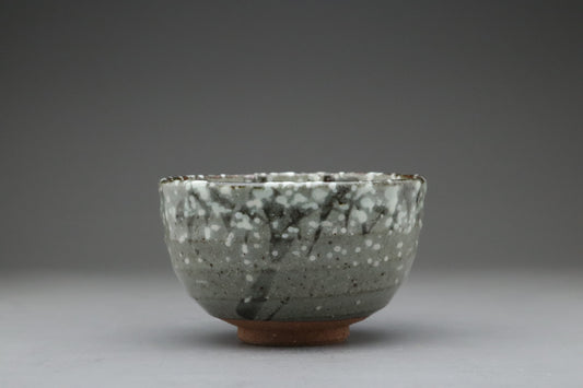 Akatsu Ware Matcha Chawan by Kato Shuho | Kenzan Yukizasa Tea Bowl for Tea Ceremony | Handcrafted Japanese Pottery and Unique Artful Gift