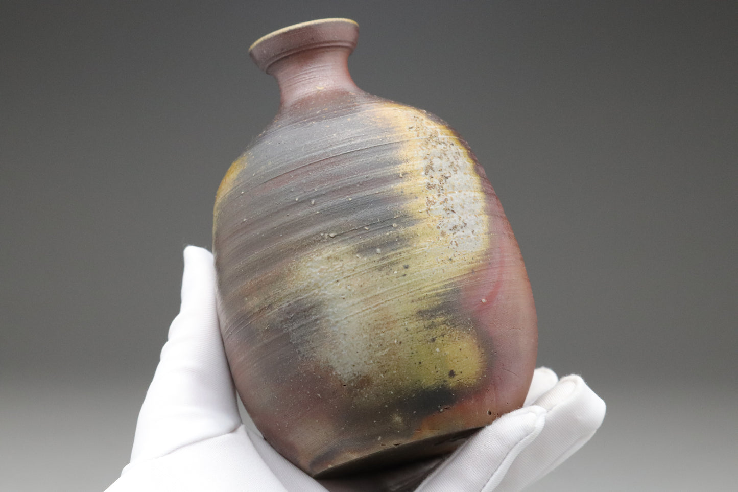 Japanese Bizen Ware | Tokkuri Sake Bottle | Wood Fired Pottery | Handmade Ceramic | Wabi Sabi Decor | Rustic Stoneware | Sake Decanter