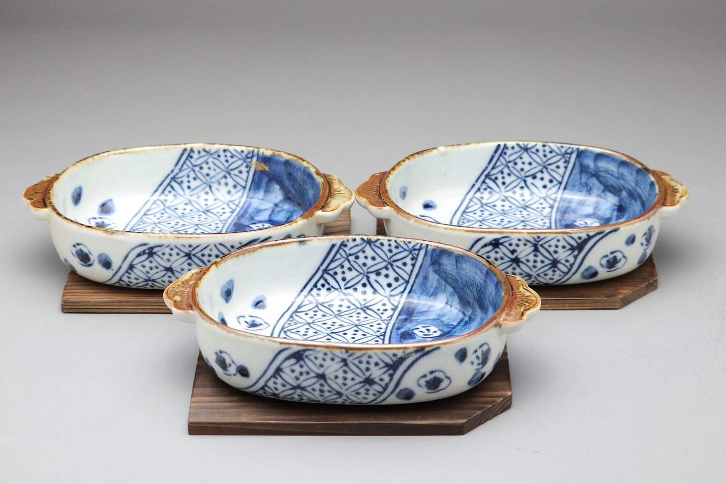 Seto Ware | Kinzan Kiln | Blue and White Ume Shonzui | Gratin Dish Set | Japanese Pottery | With Wood Trivets | Blue Floral Dish handpainted