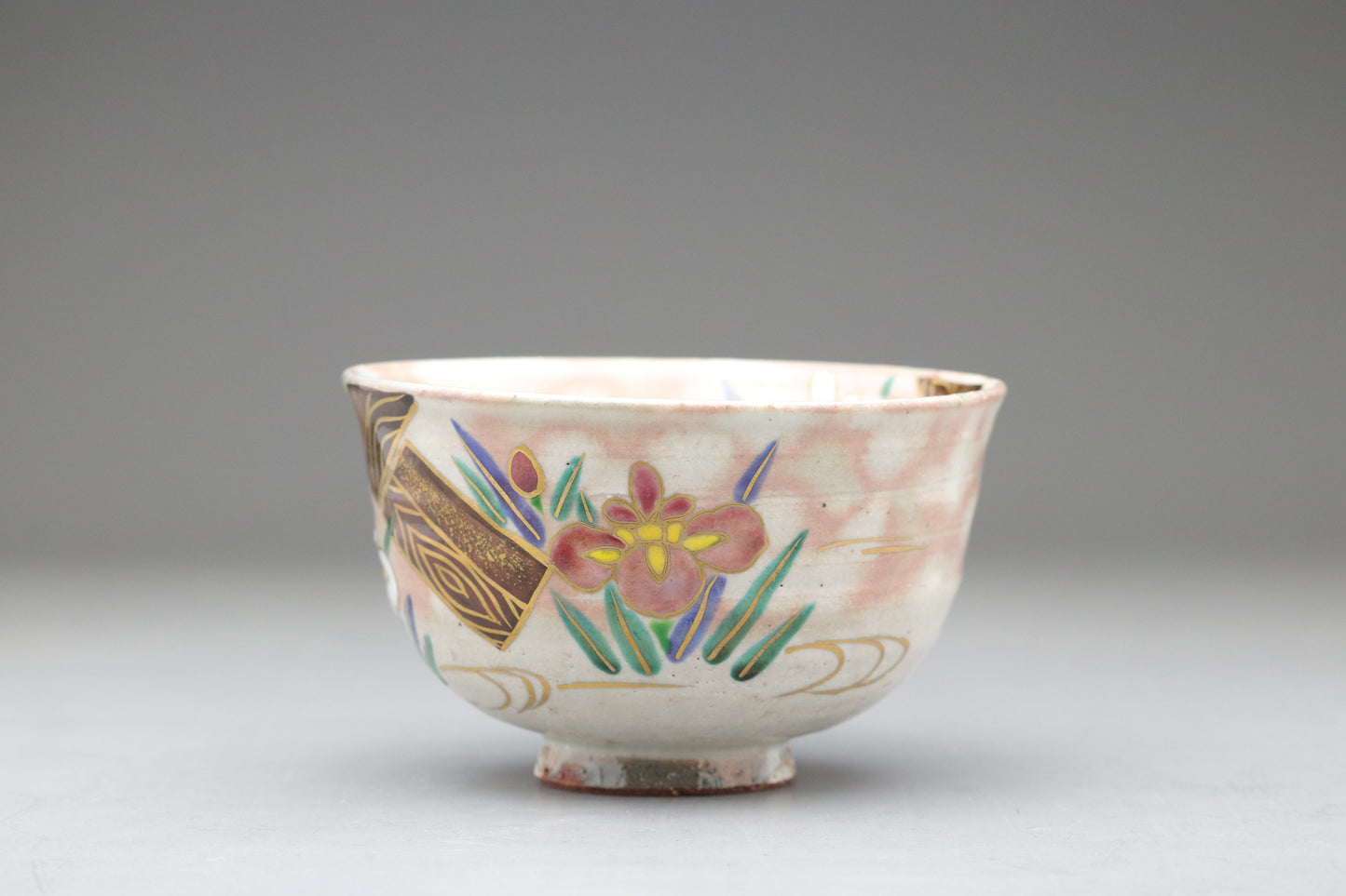 Japanese Kyoto Matcha Bowl | Tomosai Tanaka Kyo-Yaki | Handpainted Iris & Yatsuhashi | Tea Ceremony Chawan | Gold Detail | Japanese Pottery