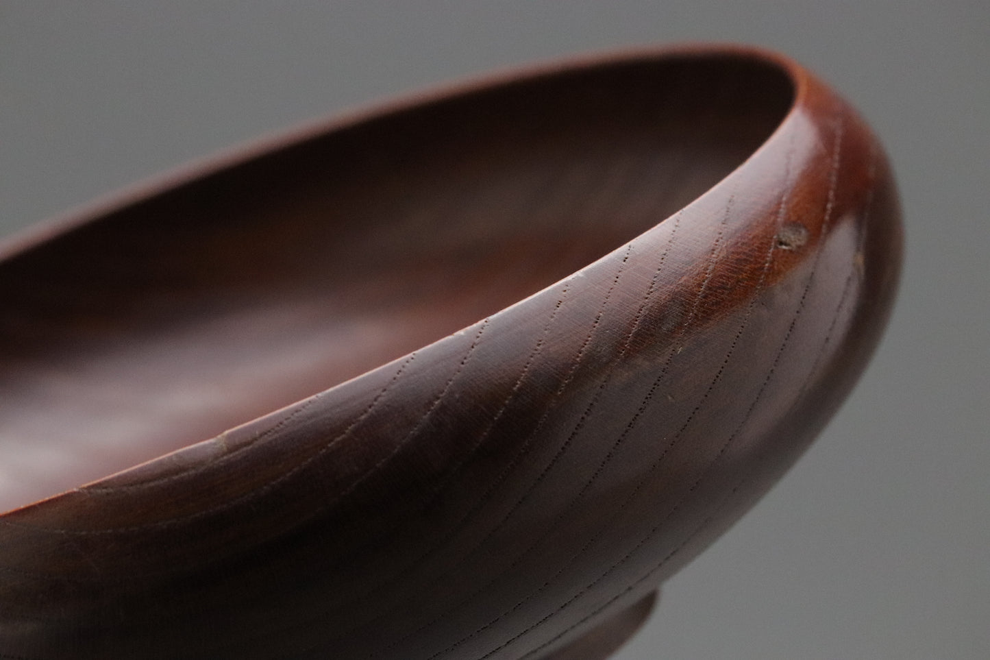 Japanese Wooden Round Bowl | Handcrafted Natural Grain | Zen Tableware | Minimalist Kitchen Decor | Serving Dish | Rustic Wabi Sabi Art Tray