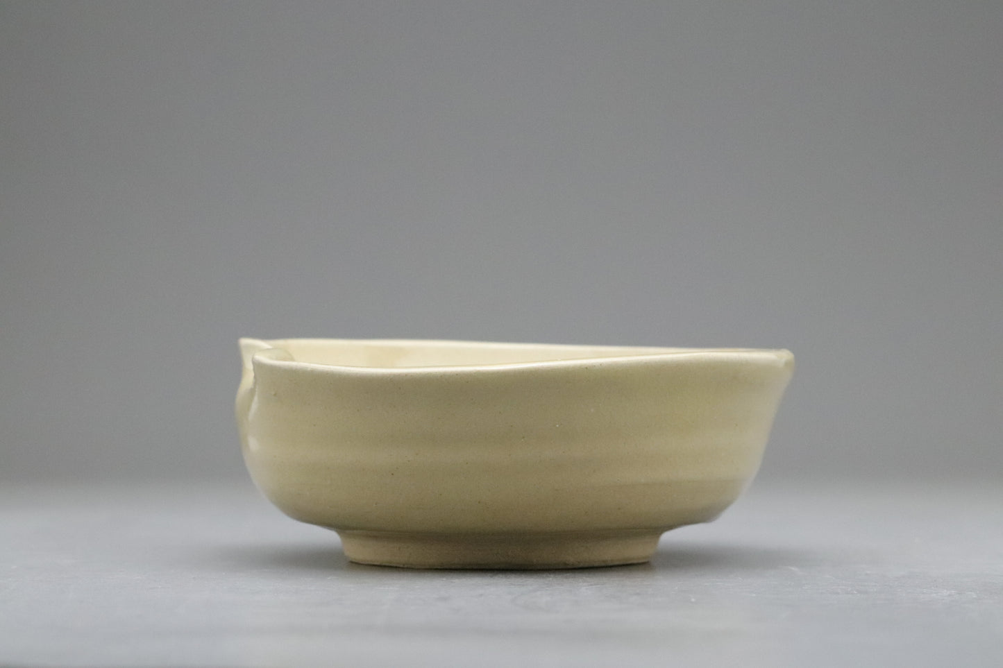 Hagi Ware | Japanese Pottery | Katakuchi | Spouted Bowl | Sake Pitcher | Matcha Tea Bowl | Beige Glaze | Handmade Ceramic | Wabi Sabi Art