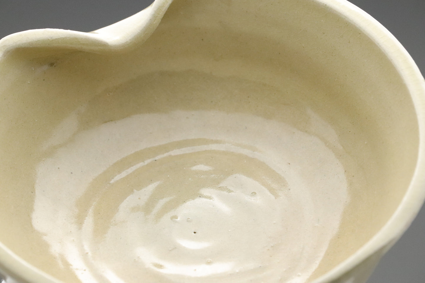 Hagi Ware | Japanese Pottery | Katakuchi | Spouted Bowl | Sake Pitcher | Matcha Tea Bowl | Beige Glaze | Handmade Ceramic | Wabi Sabi Art