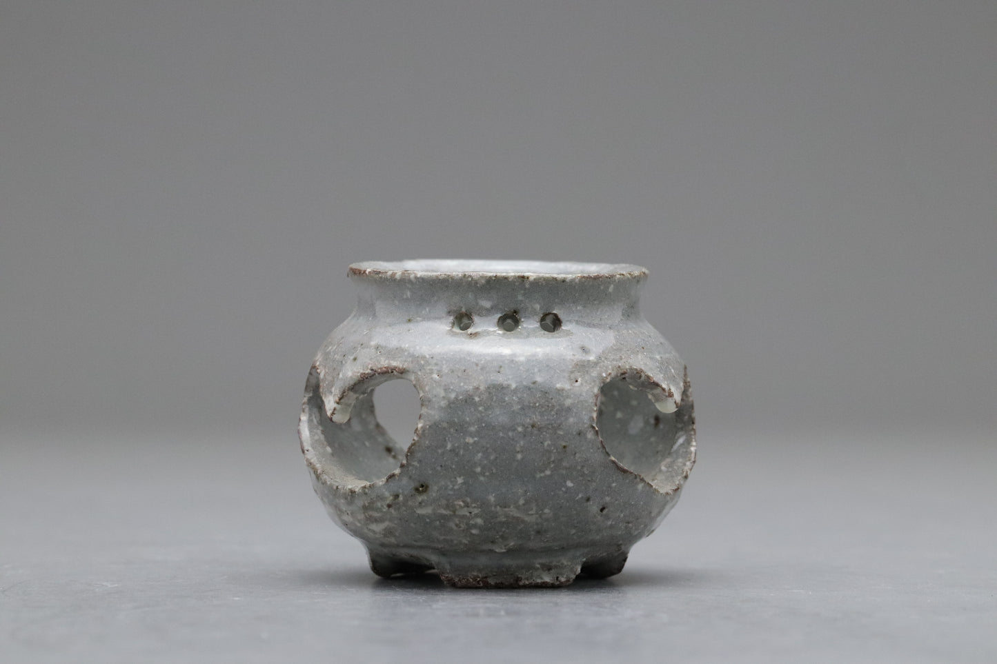 Japanese Pottery | Incense Burner Koro Inome | Studio Pottery | Stoneware | Wabi Sabi | Tea Ceremony Candle Holder | Gray Glaze | Stoneware