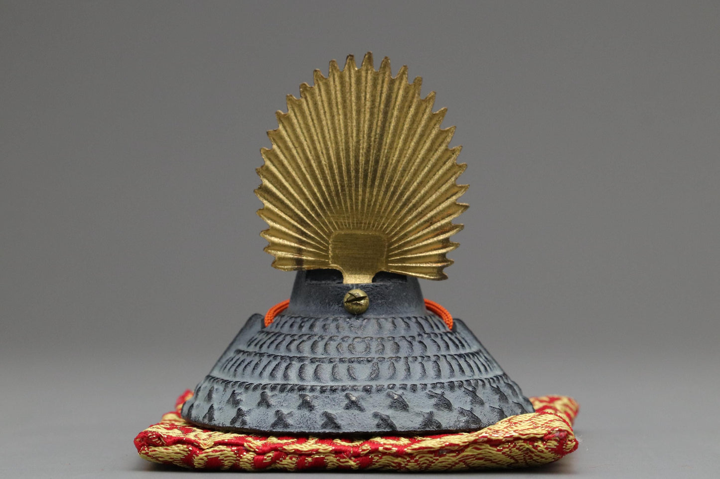 Japanese Samurai Kabuto Helmet Decor | Taiko Hideyoshi Cast Iron Display | Wabi-Sabi Gift for Him | Traditional Japanese Ornament