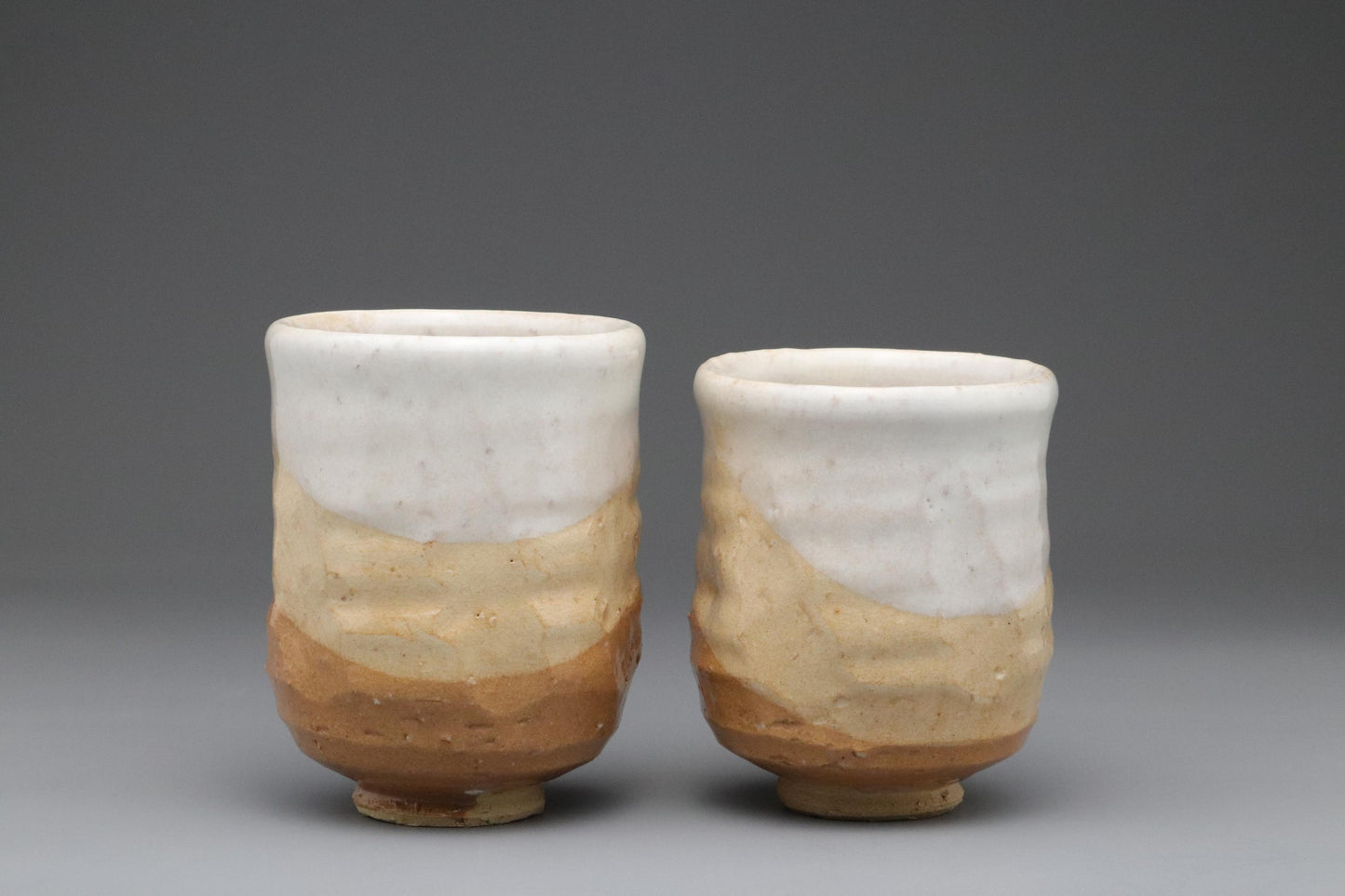 Hagi Ware Yunomi Teetassenpaar von Muitigama | Weiß glasierte japanische Keramik mit signierter Schachtel | Wabi-Sabi handgefertigte Tassen | Vintage Mingei-Stil