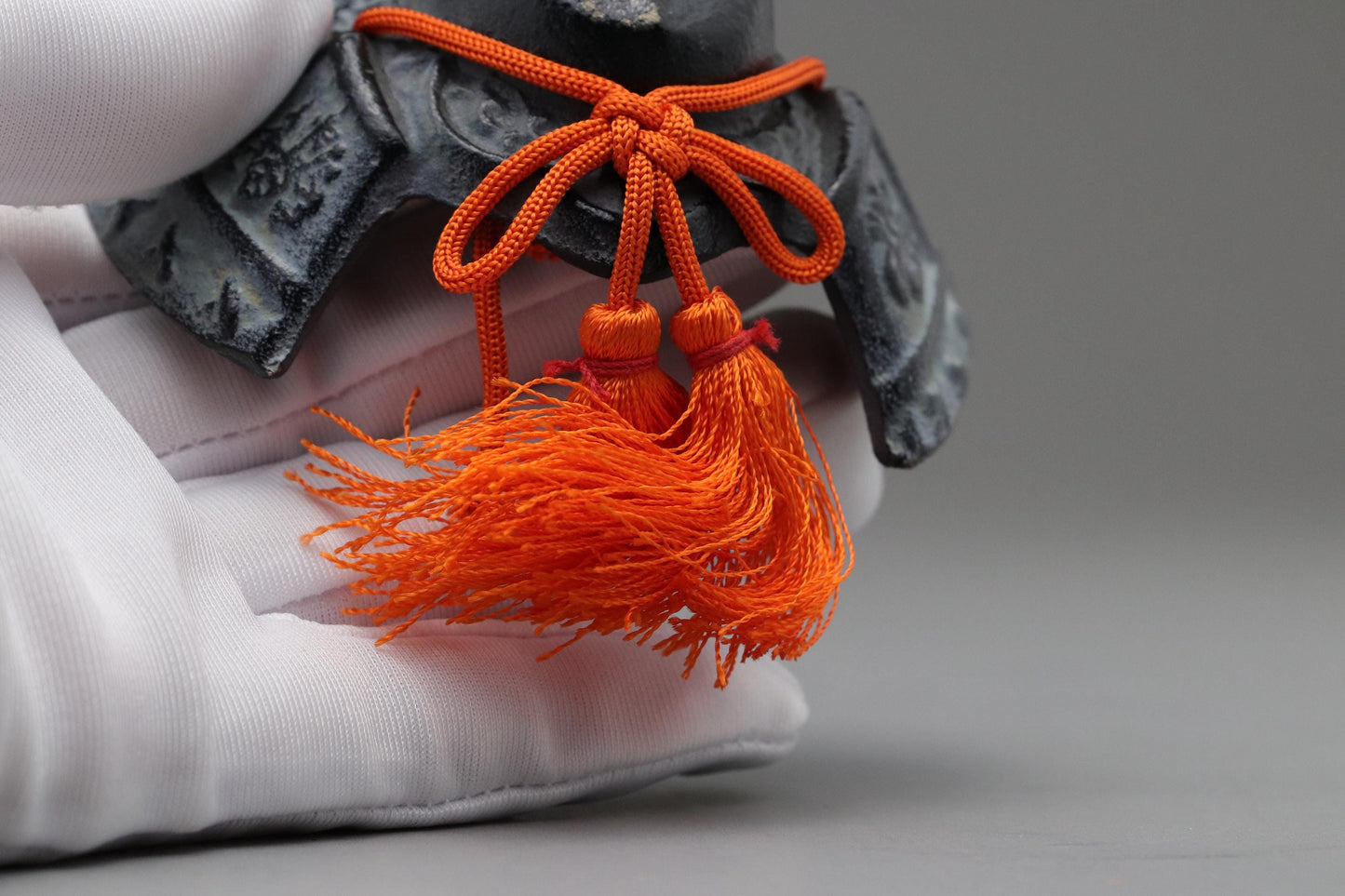 Japanese Samurai Kabuto Helmet Decor | Taiko Hideyoshi Cast Iron Display | Wabi-Sabi Gift for Him | Traditional Japanese Ornament