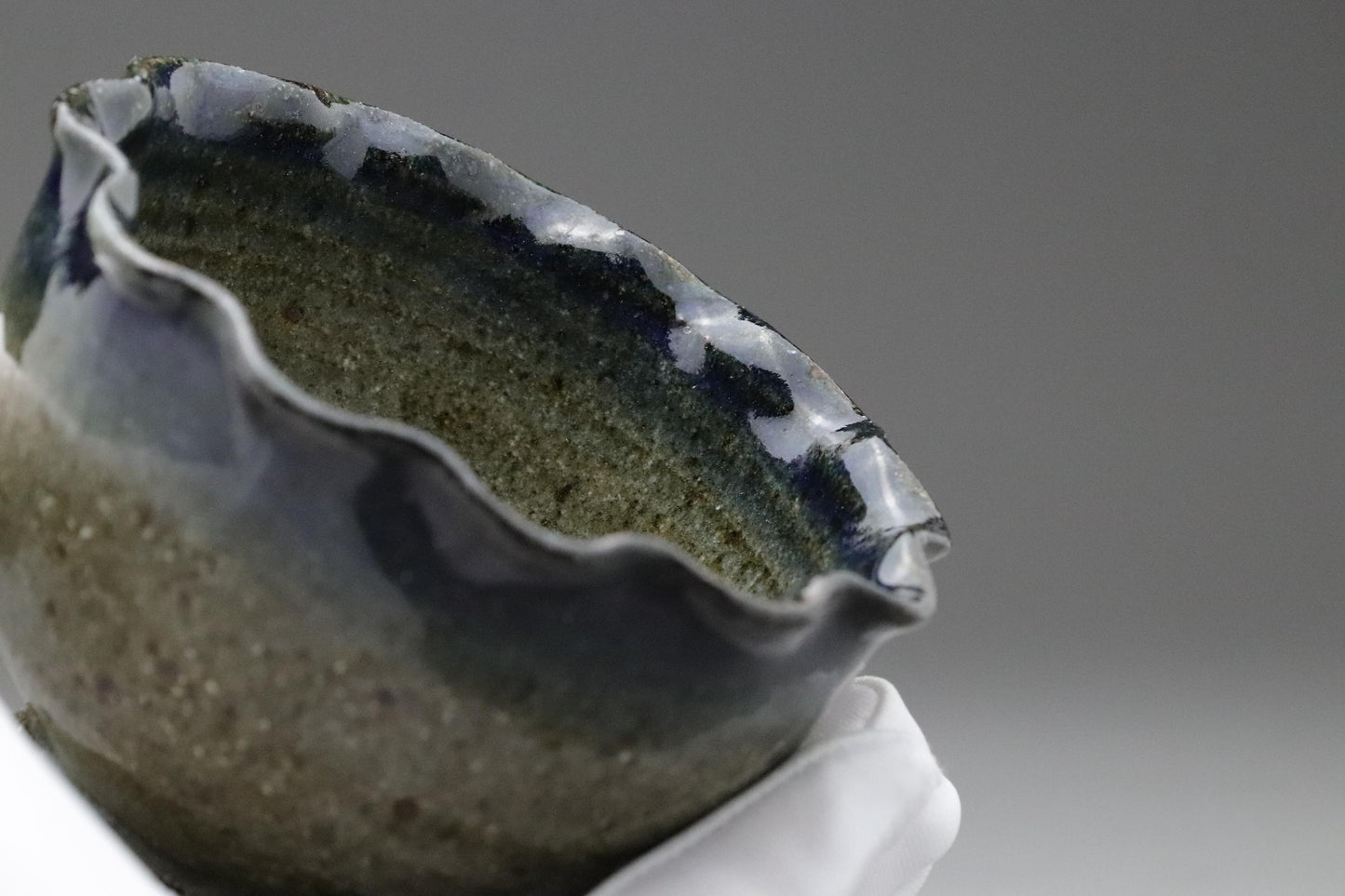 Vintage Japanese Mino Ware Tea Bowl – Handmade by Bishin Gama – Wavy Rim, Natural Glaze, Rustic Studio Pottery – Wabi Sabi Aesthetic