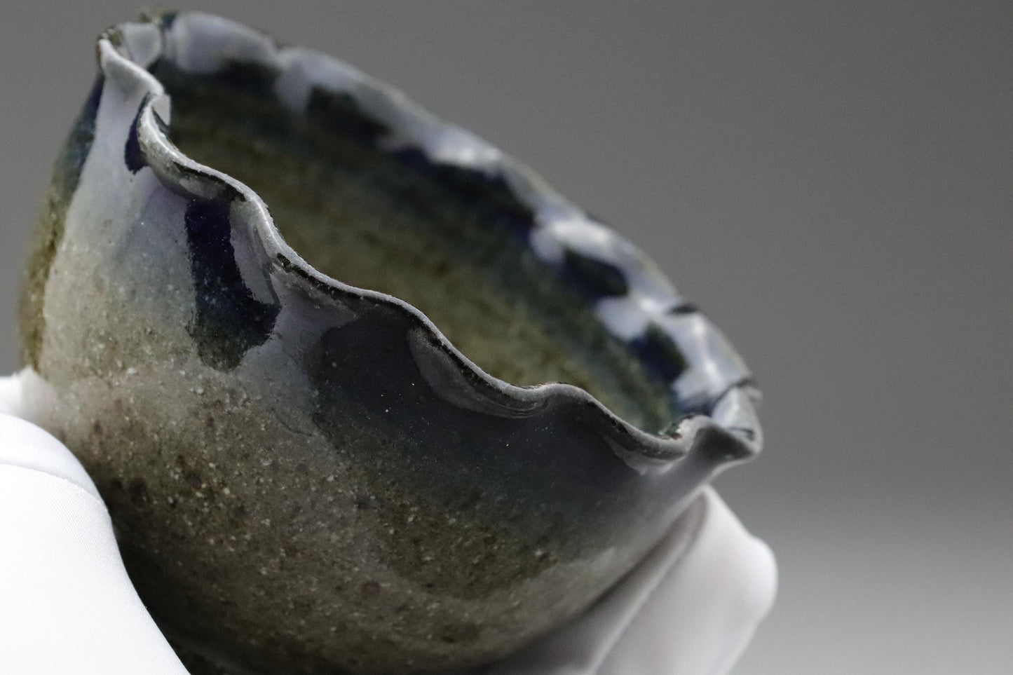 Vintage Japanese Mino Ware Tea Bowl – Handmade by Bishin Gama – Wavy Rim, Natural Glaze, Rustic Studio Pottery – Wabi Sabi Aesthetic