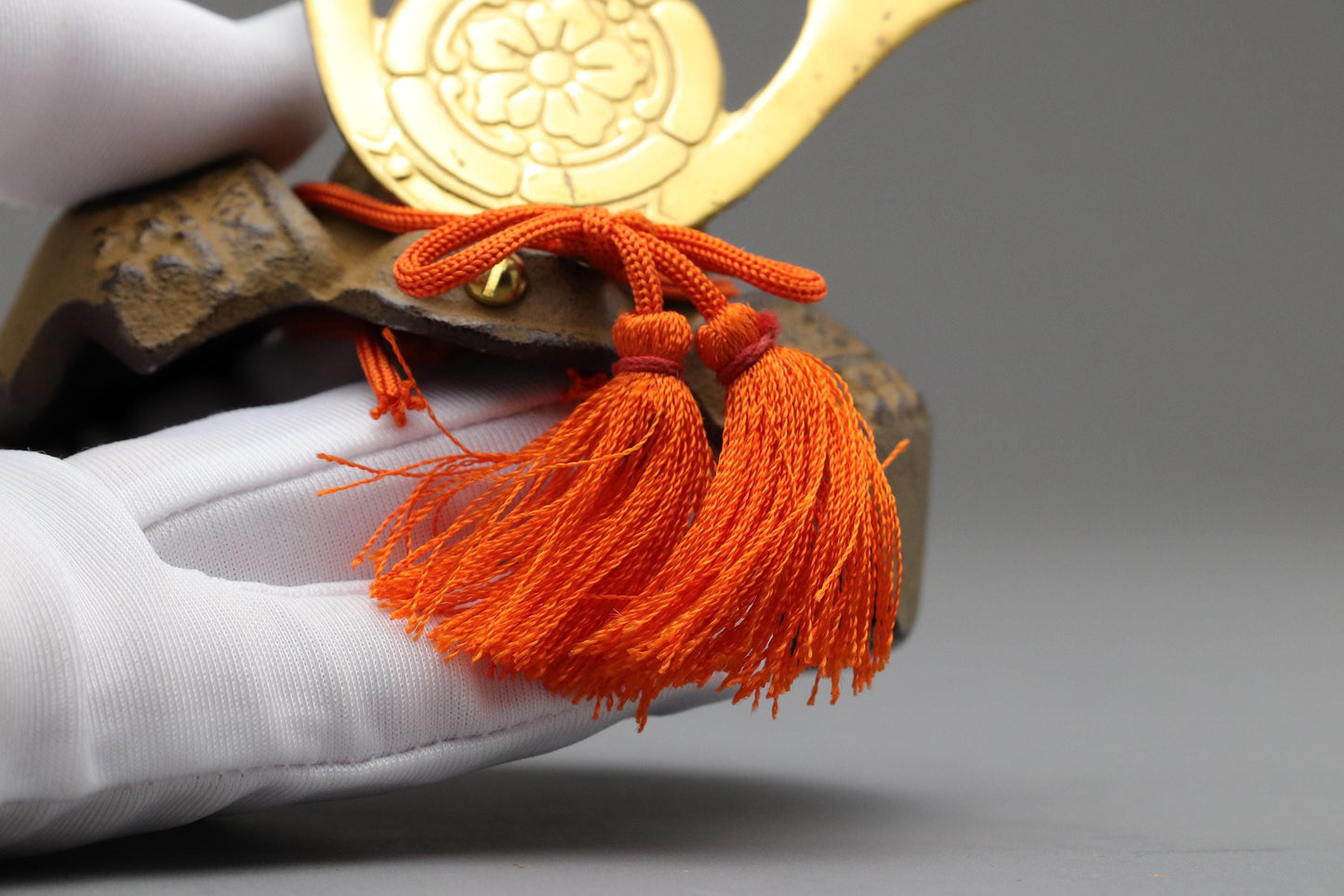 Japanese Samurai Kabuto Helmet | Oda Nobunaga Cast Iron Ornament | Lucky Decor for Career & Family | Traditional Japanese Display Piece