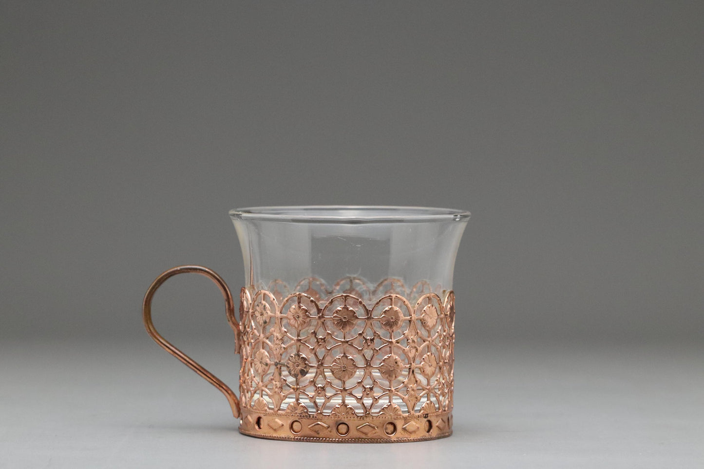 Vintage Glass Tea Cups with Ornate Copper Holders – Set of 5 – Mid Century Japanese Elegant Floral Design Mug – Retro Kitchen Drinkware